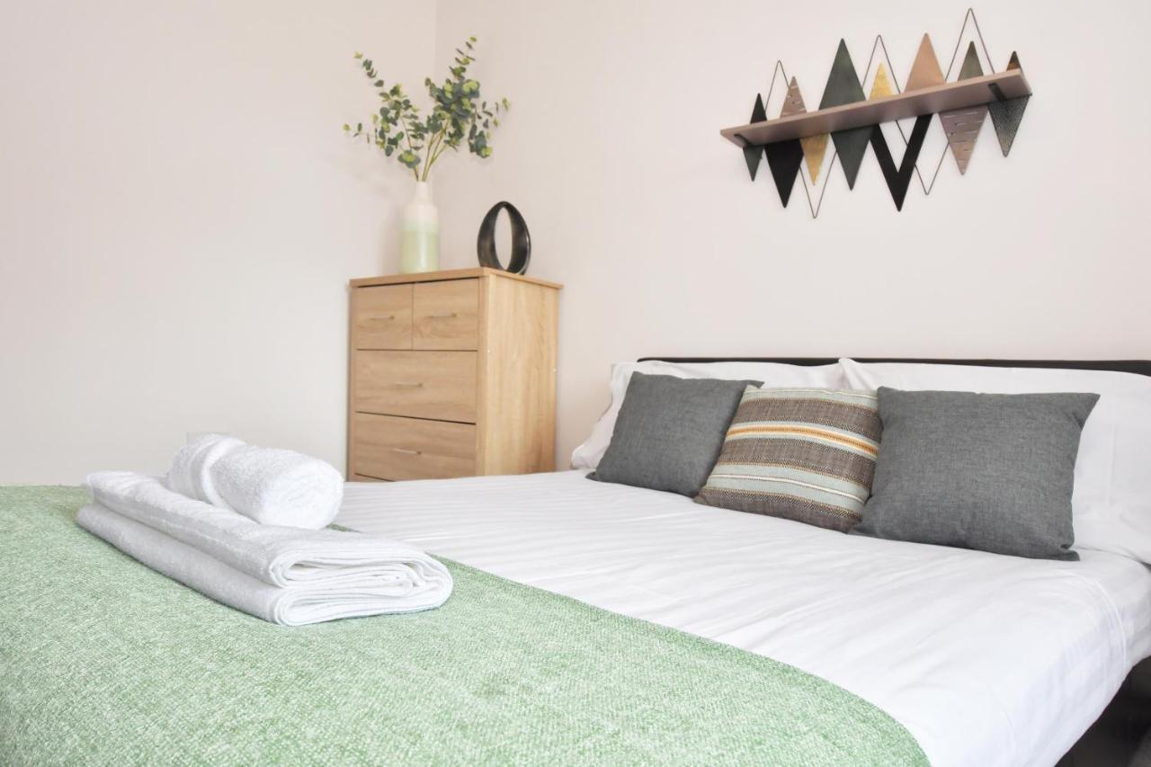 Wistaston House By Yourstays 5 Double Bedrooms And 2 Bathrooms, Great For Groups! Book Now! Crewe Exterior foto