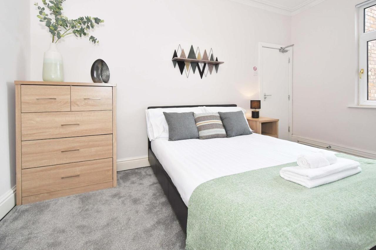 Wistaston House By Yourstays 5 Double Bedrooms And 2 Bathrooms, Great For Groups! Book Now! Crewe Exterior foto